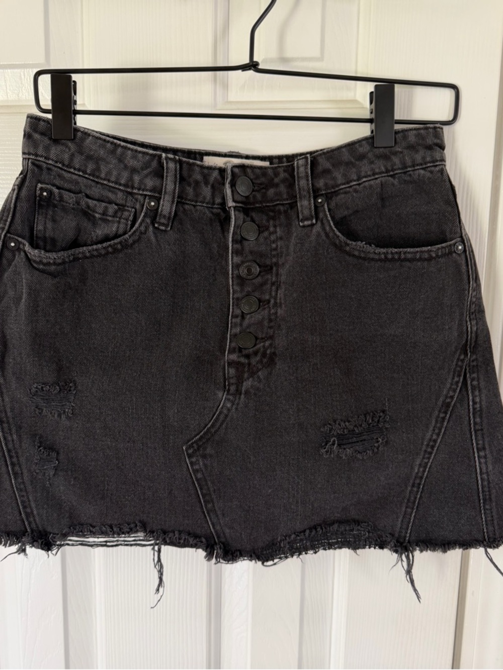 We The Free Y2K Grunge Distressed Black Denim Button Fly Edgy Mini Skirt Size 27